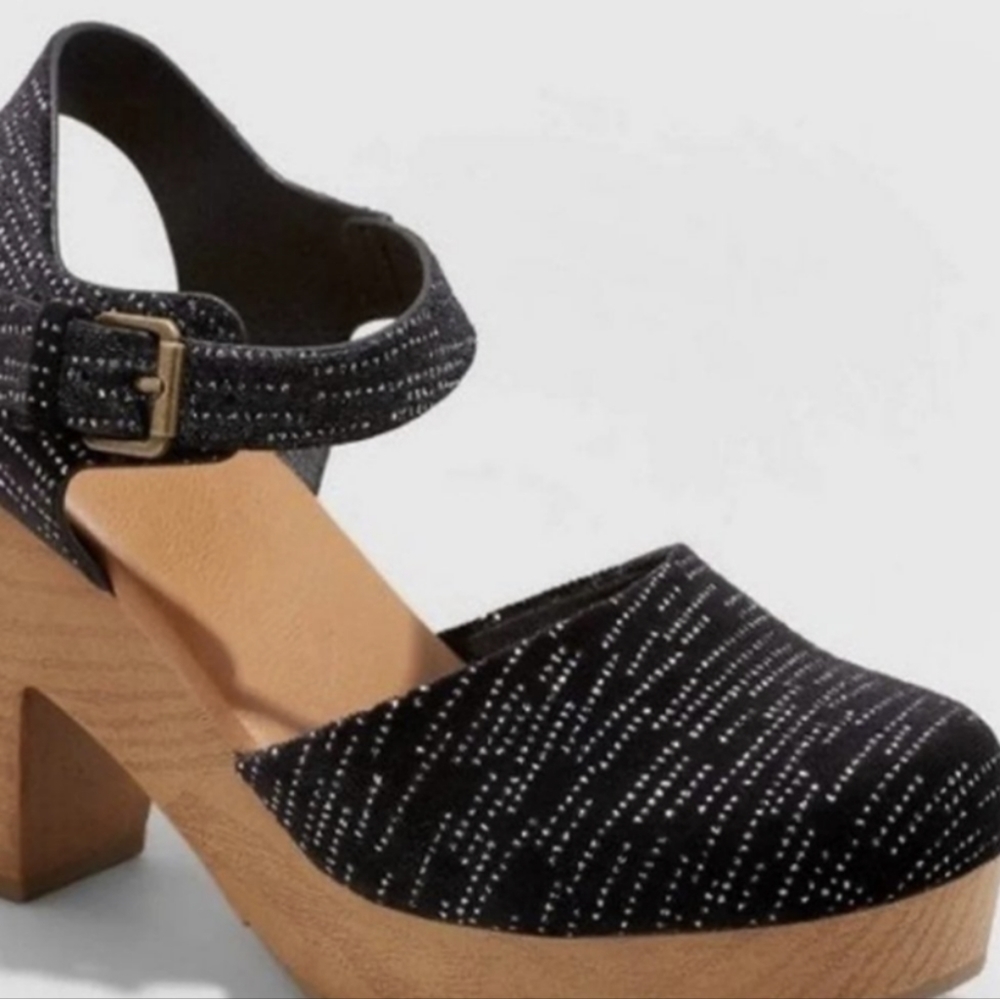 Universal Thread Clog
